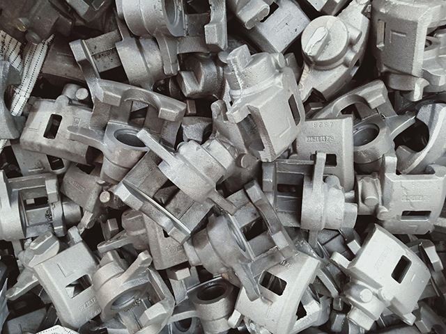 Qual é o teor de carbono das peças fundidas de ferro dúctil?